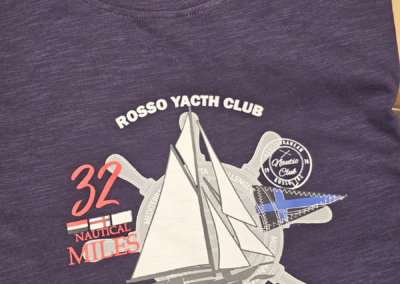 Camiseta Yatch color azul marino para hombre con estampado náutico